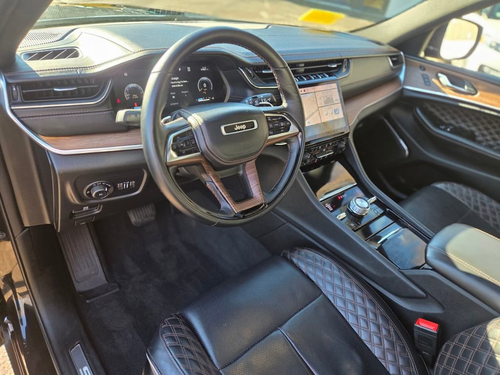 Used 2022 Jeep Grand Cherokee L Summit w/ Luxury Tech Group V AWD/4WD image 14