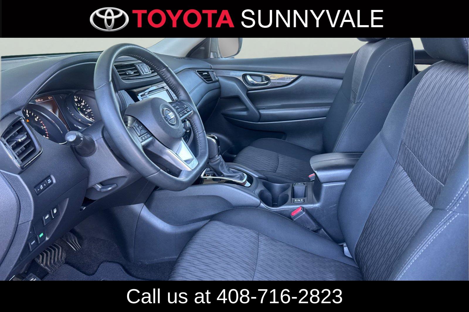 Used 2018 Nissan Rogue SV w/ Premium Package FWD image 14
