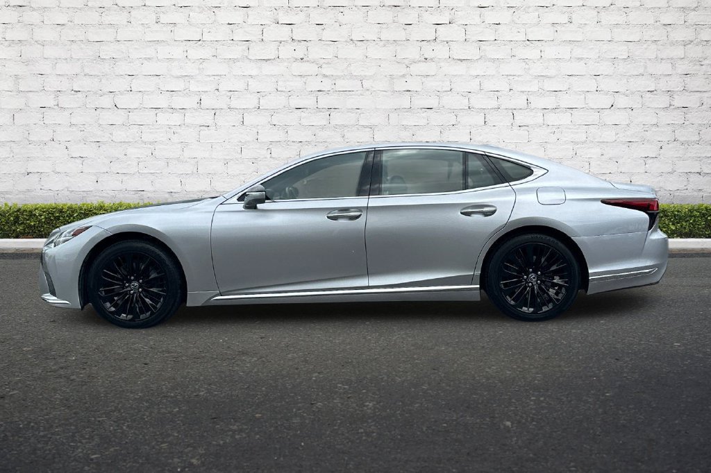 Used 2023 Lexus LS 500 w/ Accessory Package (Z1) RWD image 7