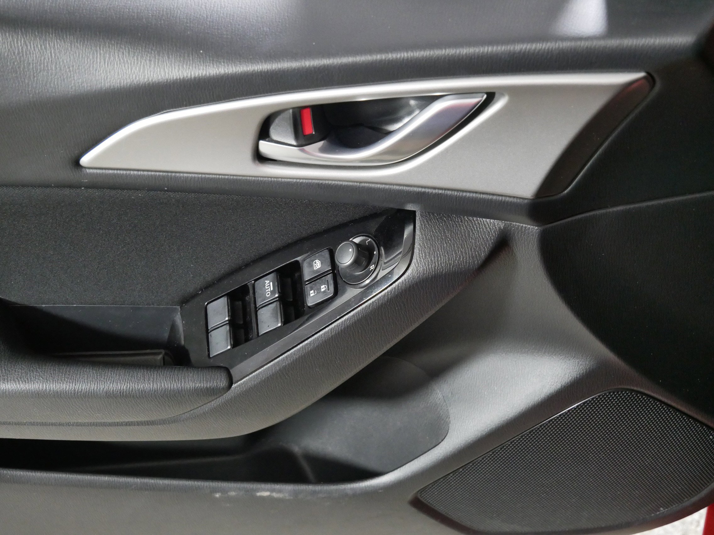 Used 2017 MAZDA MAZDA3 Sport image 20