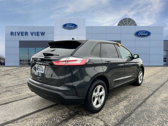 Certified 2021 Ford Edge SE image 6