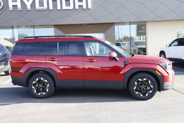 Used 2025 Hyundai Santa Fe SEL image 2
