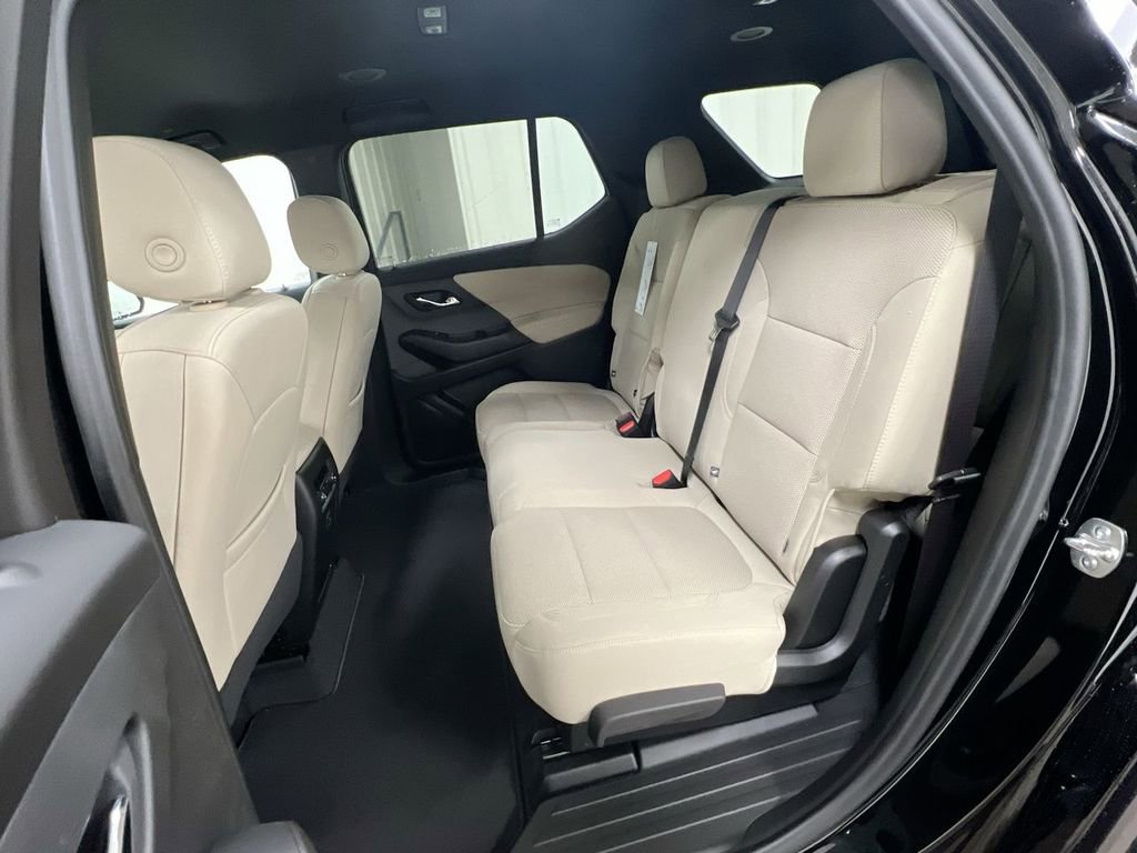 Used 2023 Chevrolet Traverse LS FWD image 22
