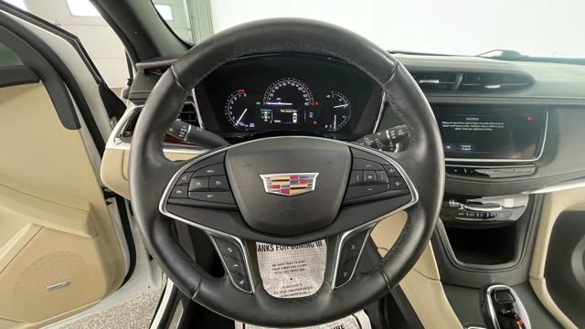 Used 2017 Cadillac XT5 Luxury w/ Driver Awareness Package image 36