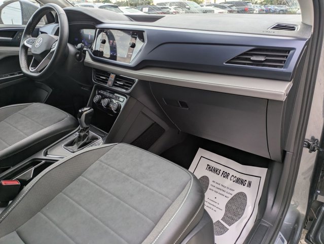 Used 2024 Volkswagen Taos SE image 26