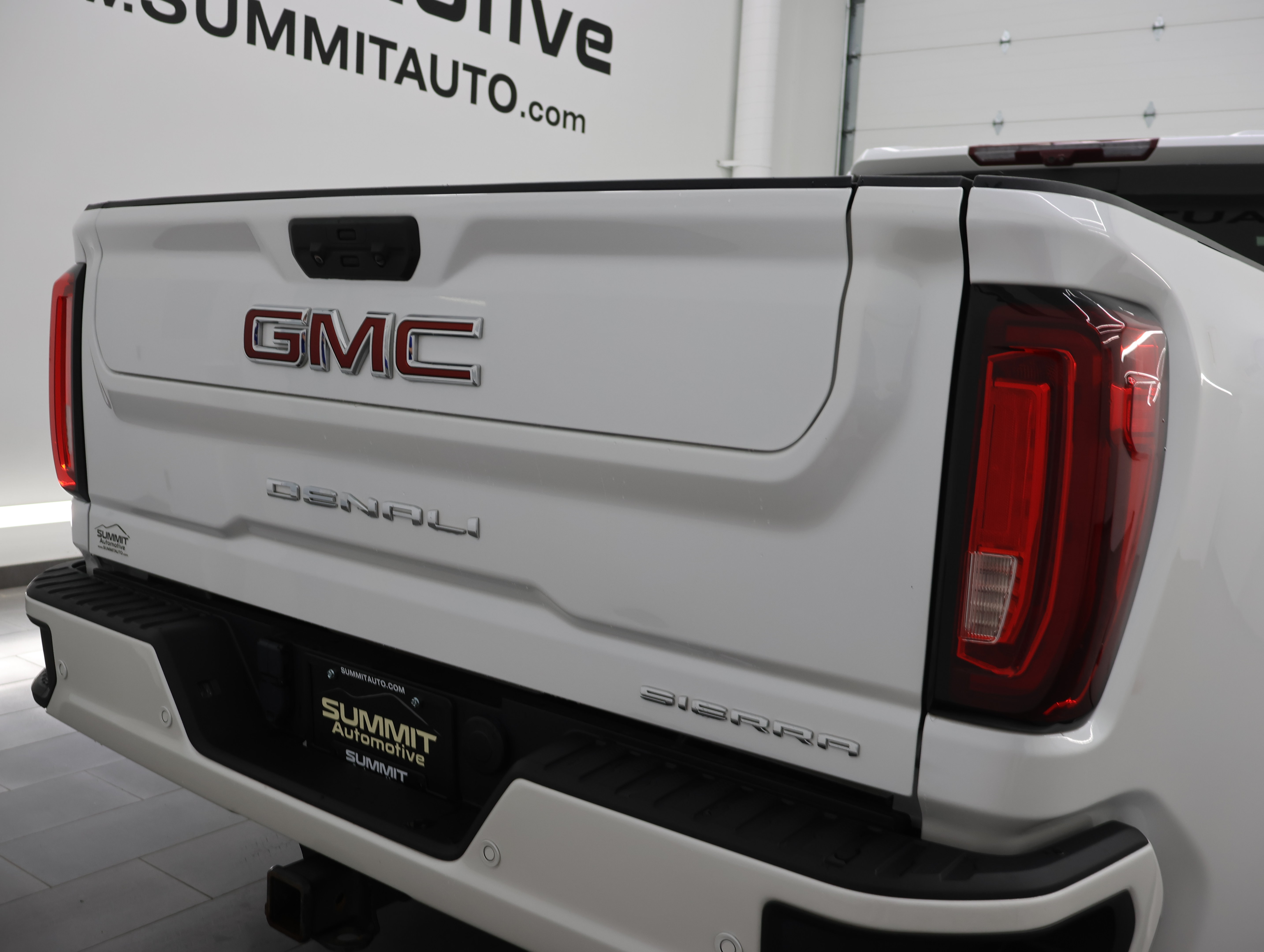 Used 2022 GMC Sierra 3500 Denali w/ Denali Ultimate Package AWD/4WD image 35