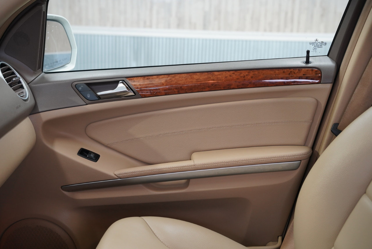 Used 2009 Mercedes-Benz ML 350 4MATIC image 30