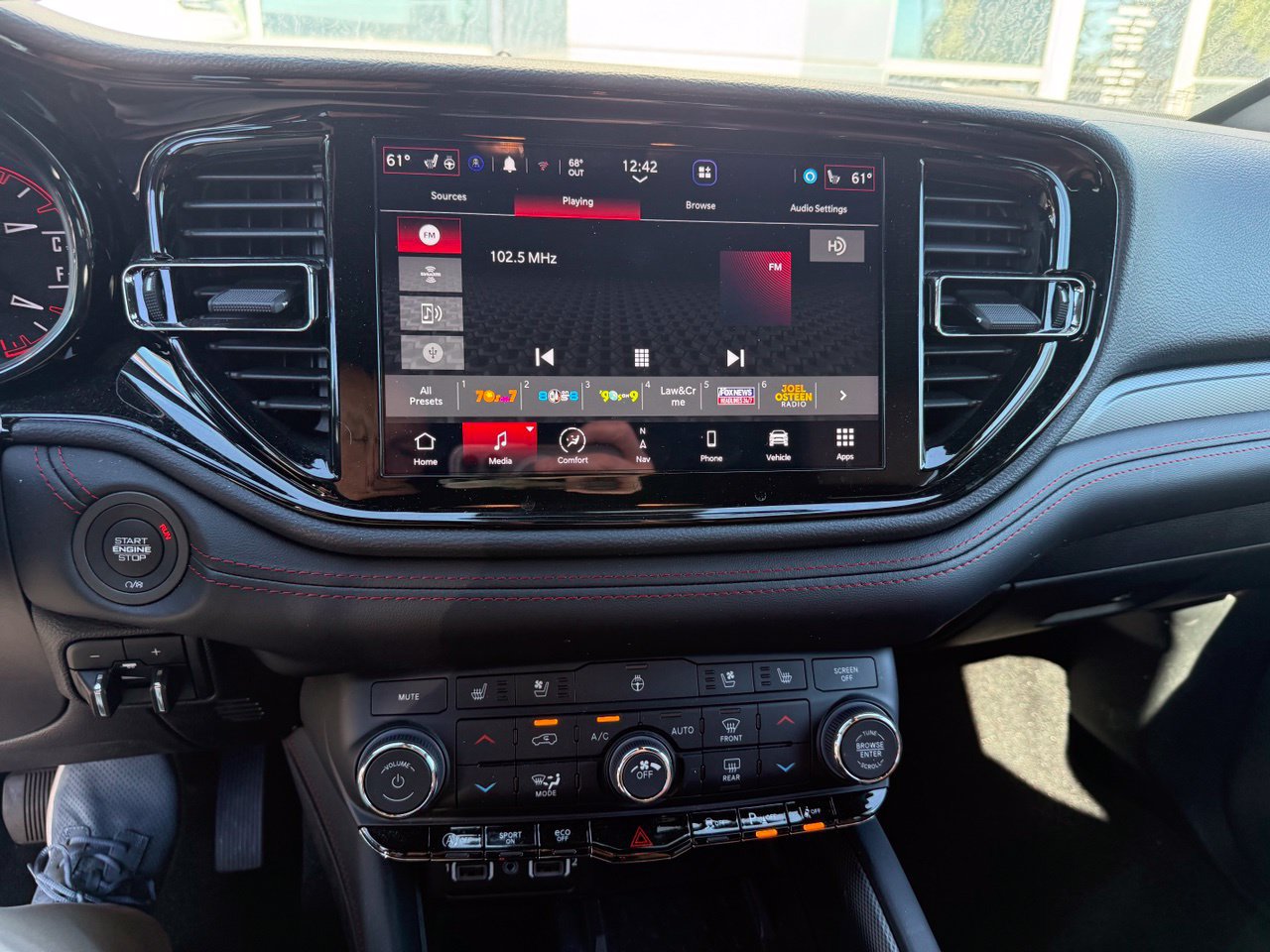 Used 2025 Dodge Durango GT AWD/4WD image 13