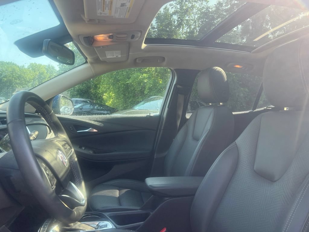Used 2023 Buick Encore GX Essence w/ Experience Buick Package FWD image 15