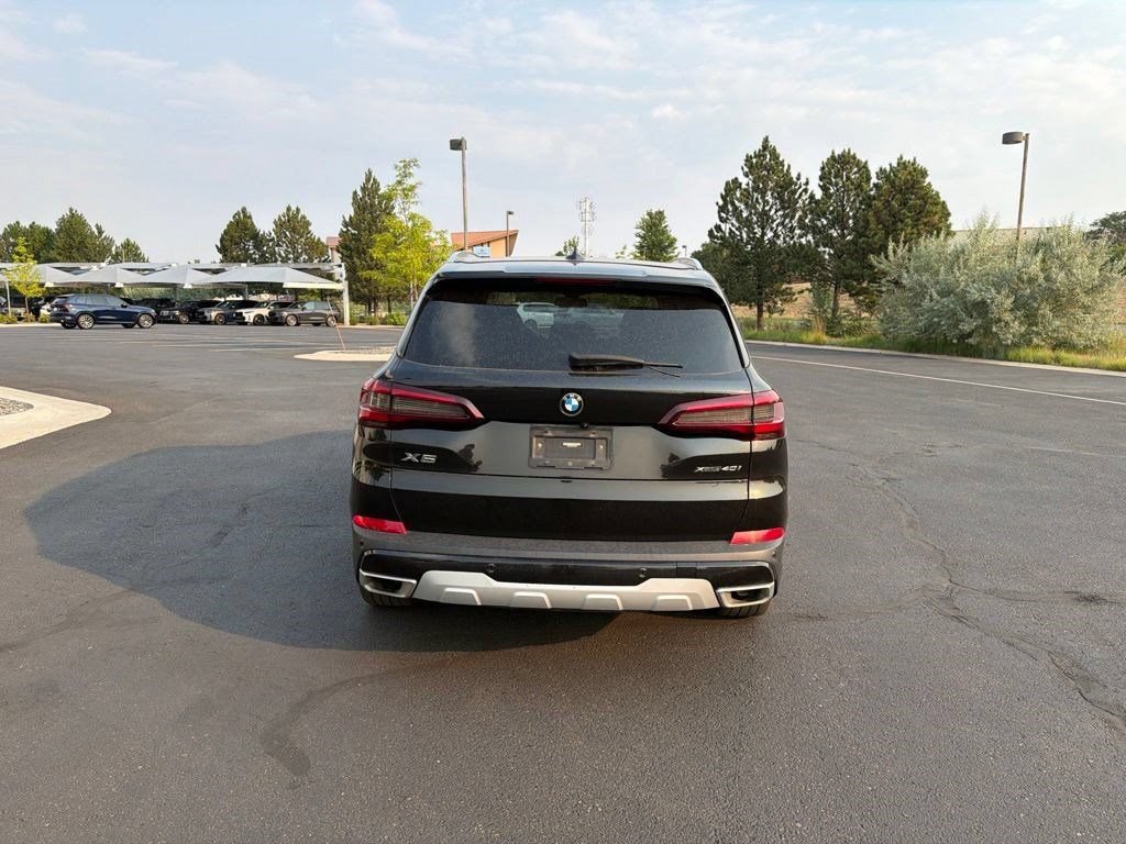 Used 2023 BMW X5 xDrive40i w/ Premium Package AWD/4WD image 4