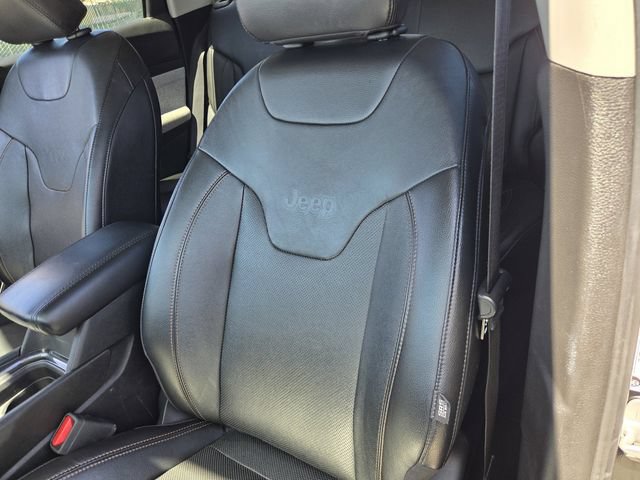 Used 2022 Jeep Compass Latitude AWD/4WD image 14