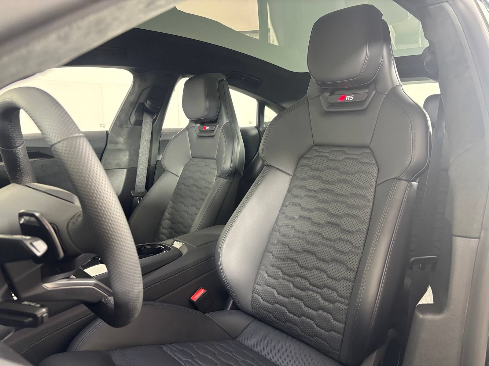 New 2026 Audi RS e-tron GT performance AWD/4WD image 10