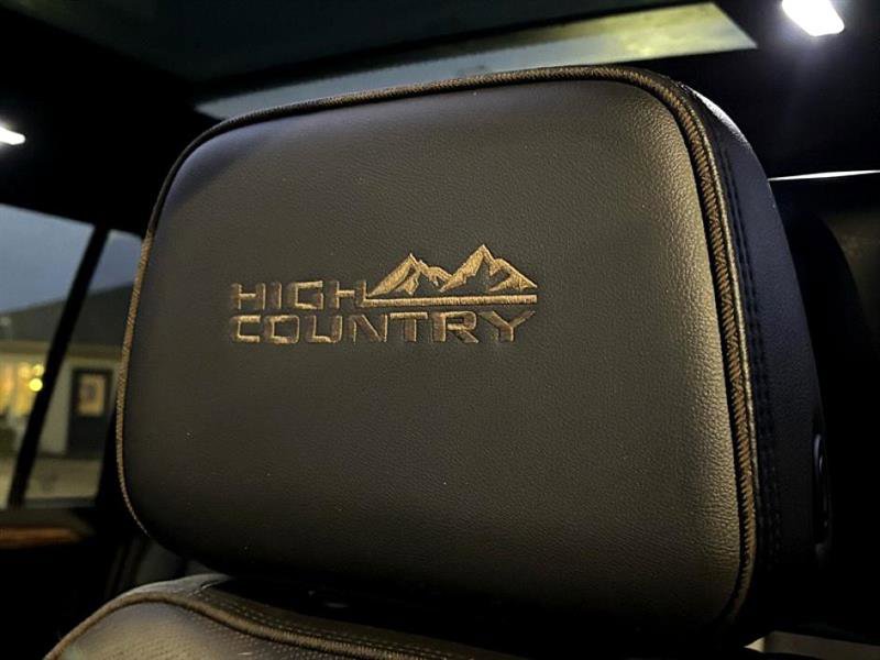 Used 2021 Chevrolet Suburban High Country w/ Premium Package image 45