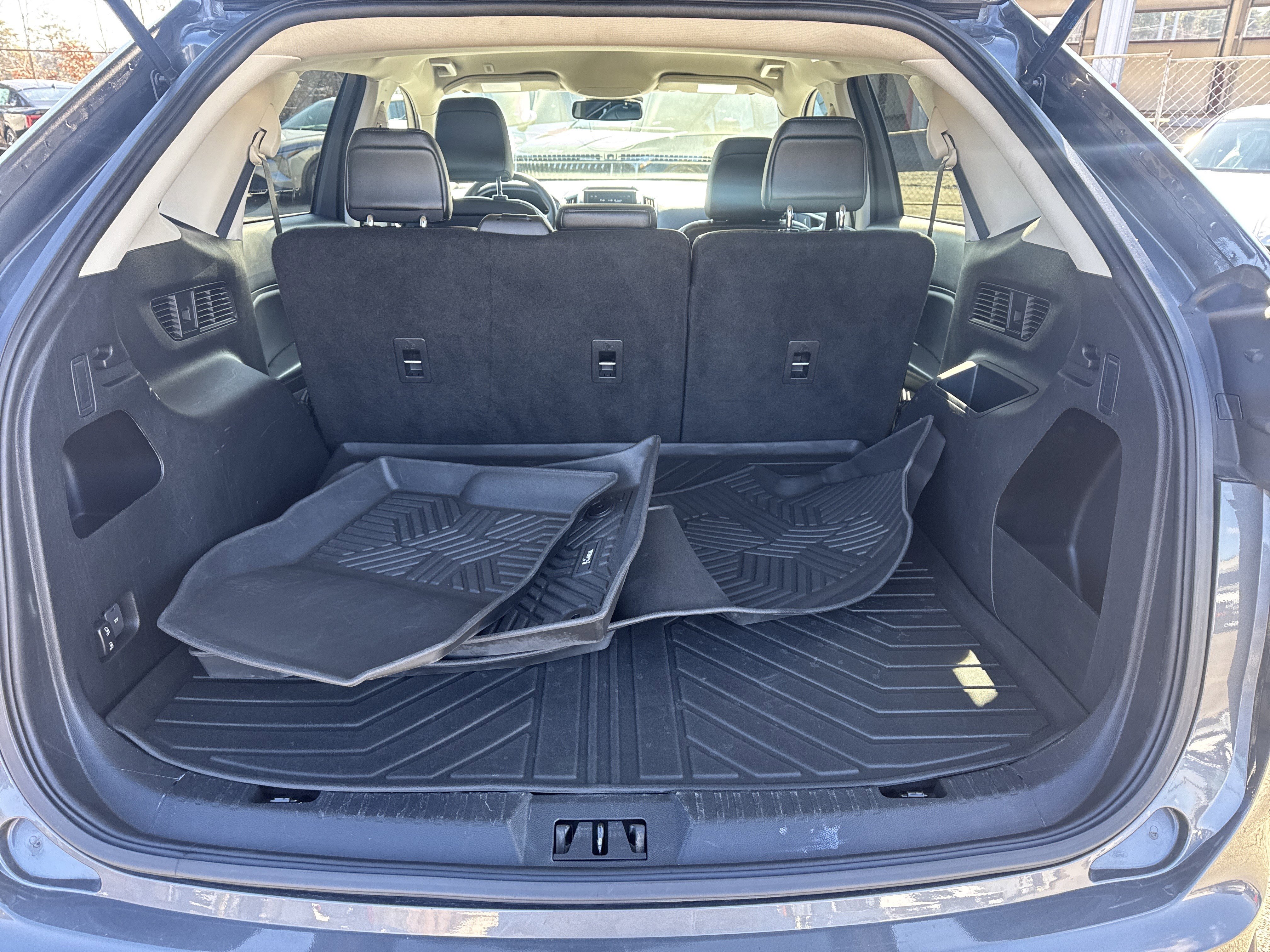 Used 2023 Ford Edge SEL image 18