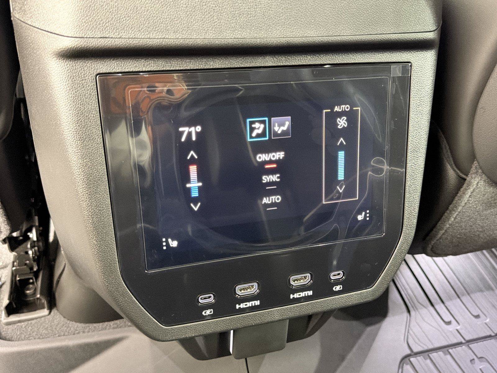 New 2026 GMC Yukon AT4 Ultimate AWD/4WD image 24