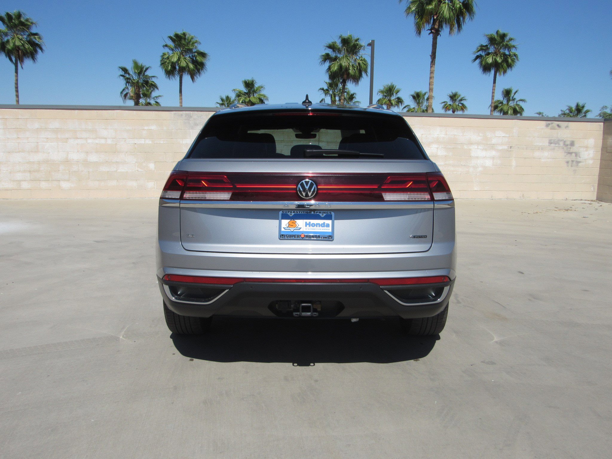 Used 2025 Volkswagen Atlas Cross Sport SE AWD/4WD image 7