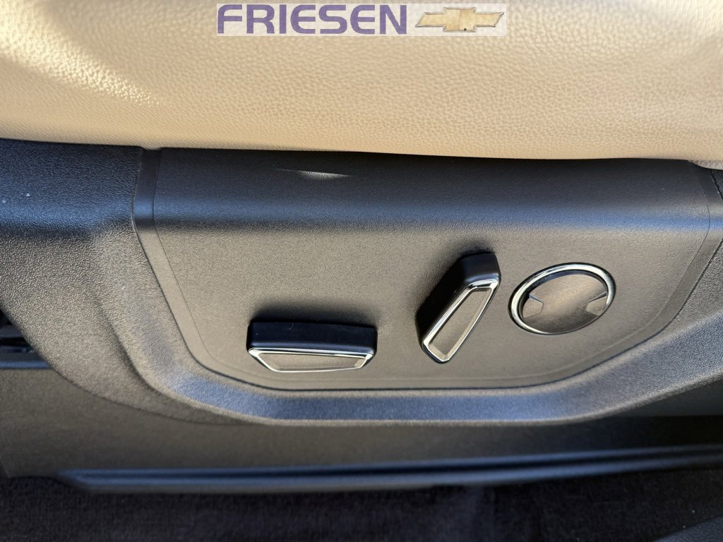 Used 2022 Ford Expedition Max Limited image 11