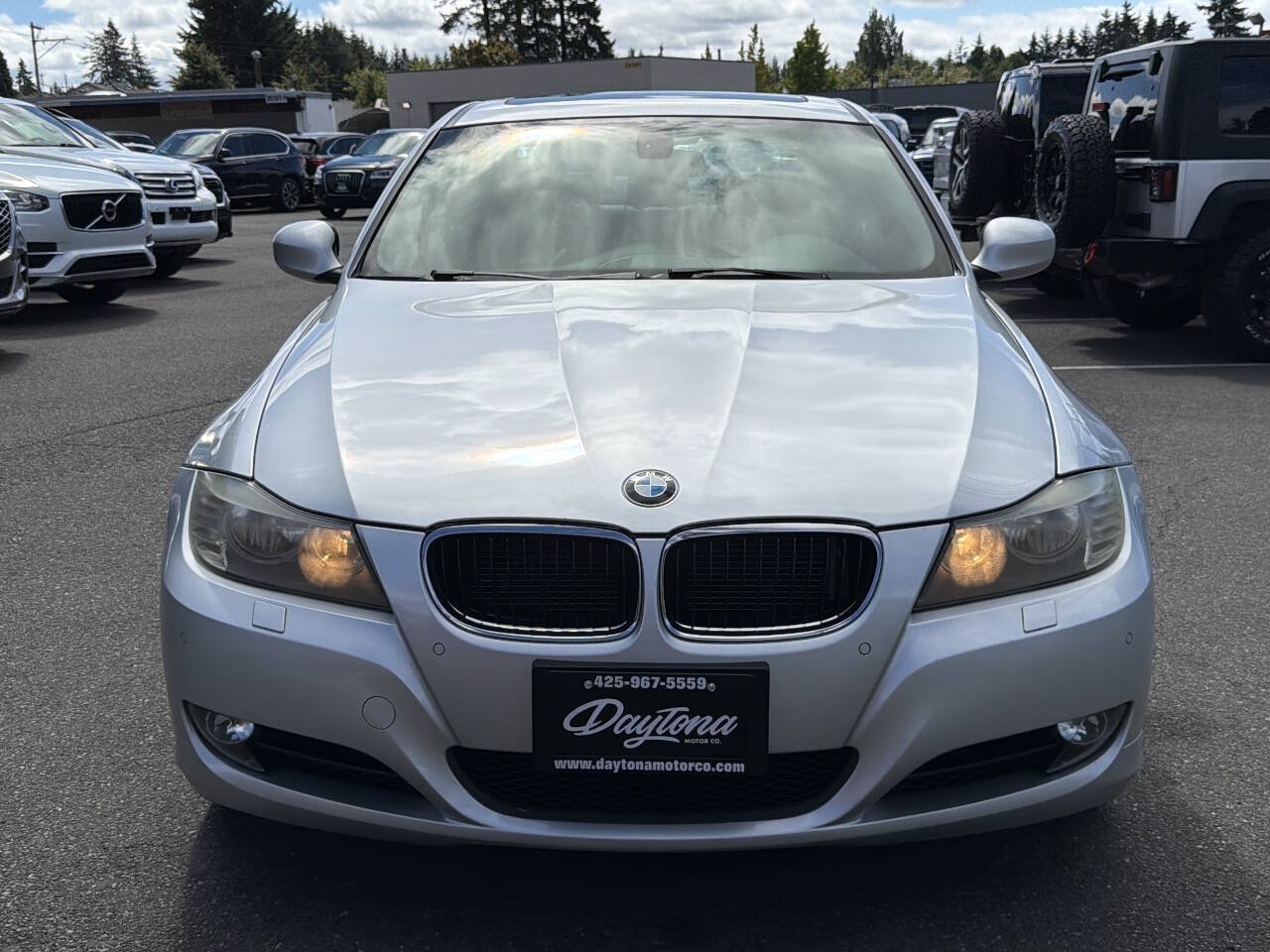 Used 2011 BMW 328i xDrive Sedan AWD/4WD image 12