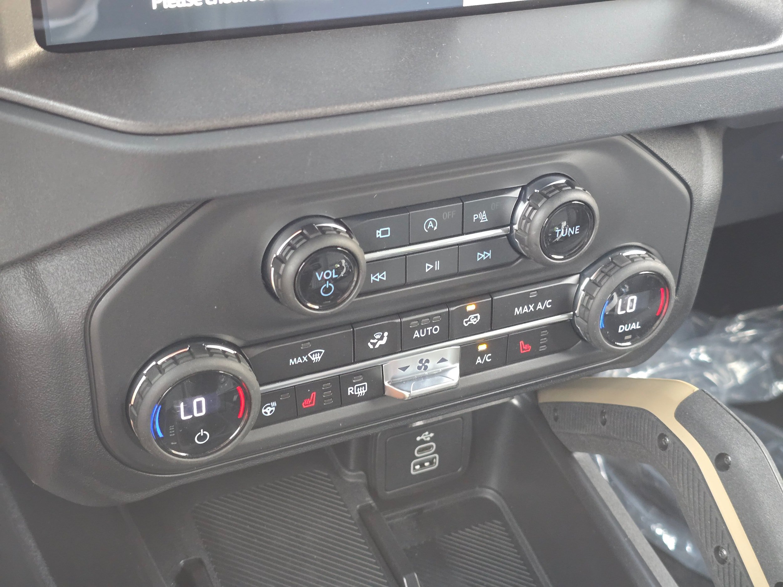 New 2026 Ford Bronco Badlands AWD/4WD image 23