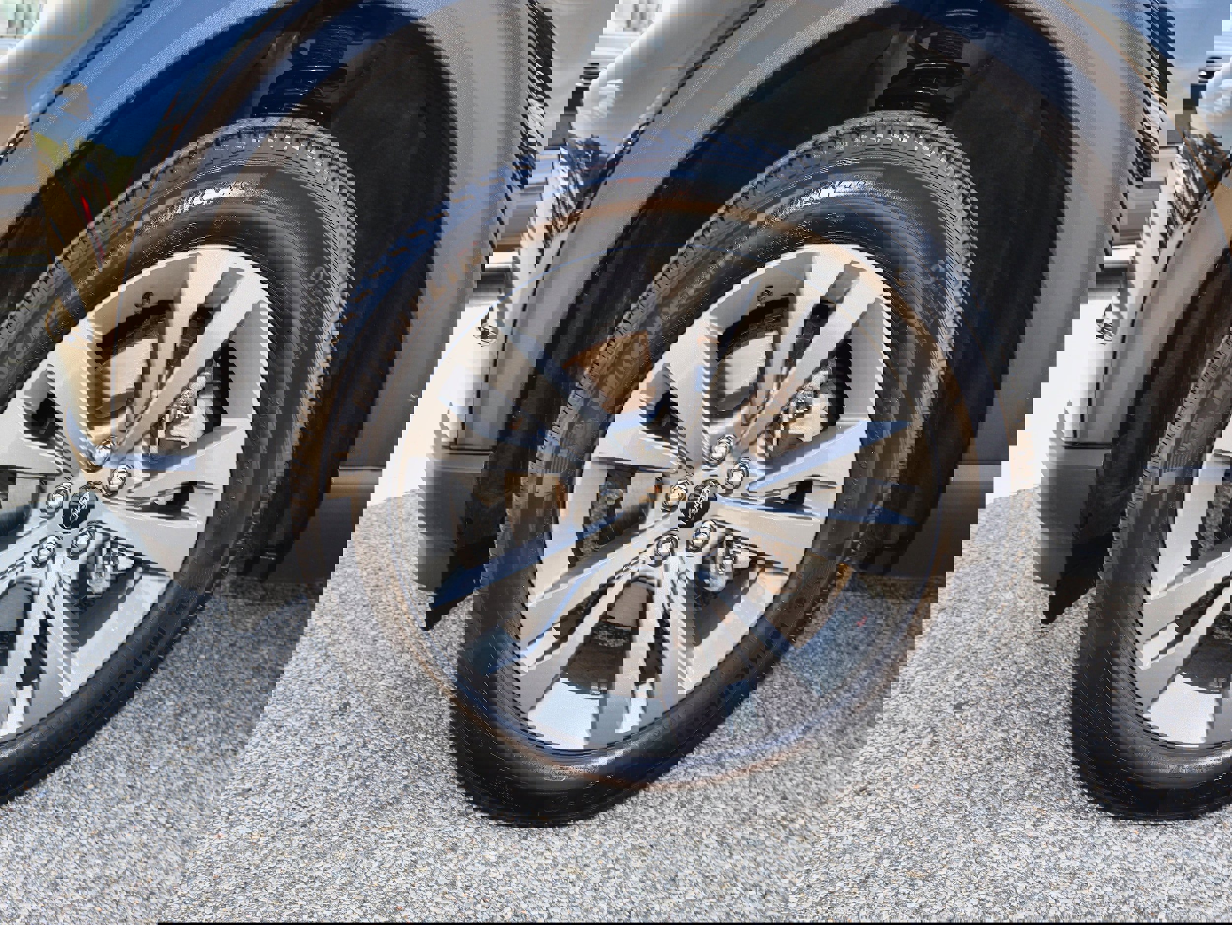 Used 2023 Ford Explorer XLT w/ Equipment Group 202A image 32