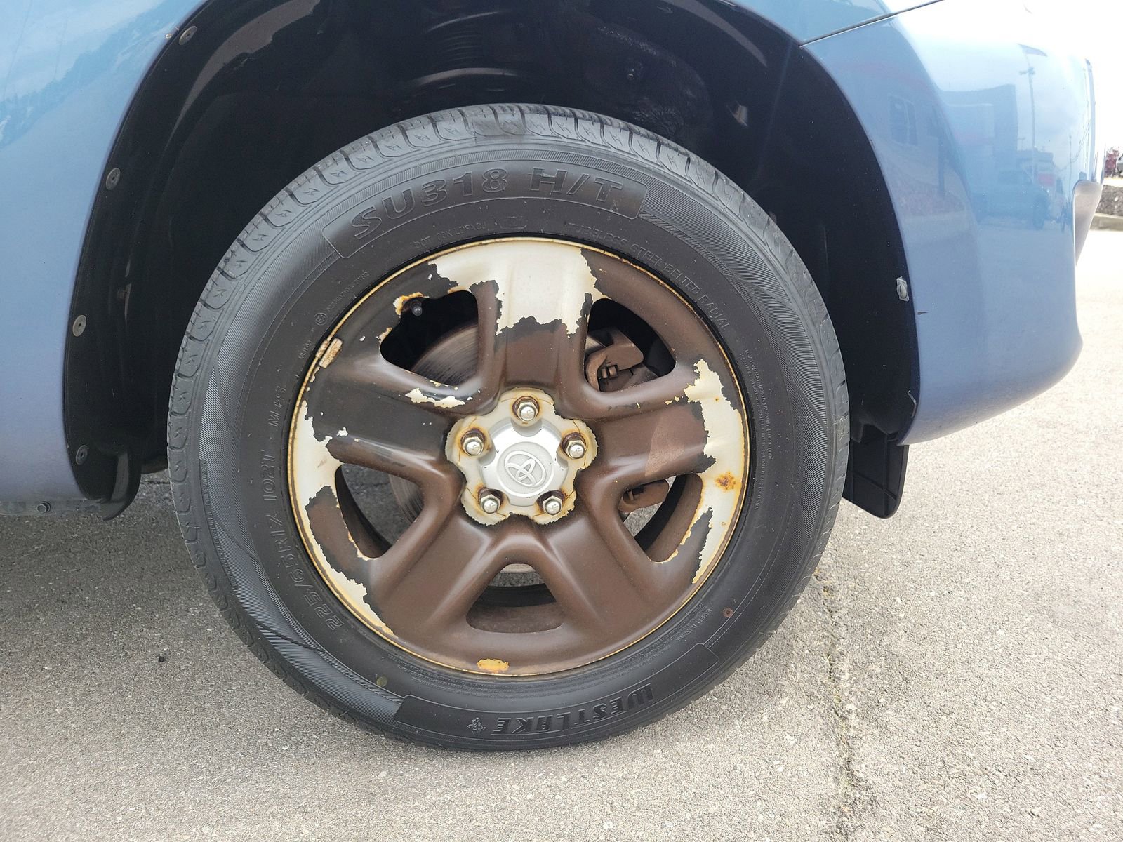 Used 2010 Toyota RAV4 4WD w/ 3rd Row image 5