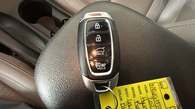 Used 2021 Hyundai Kona Limited AWD/4WD image 19