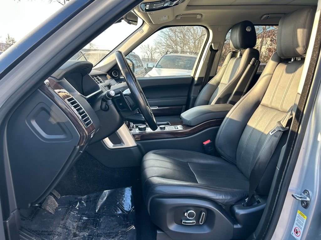 Used 2017 Land Rover Range Rover HSE AWD/4WD image 14