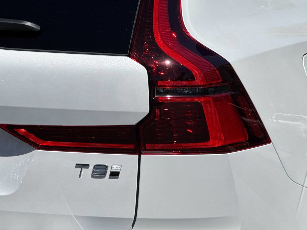 New 2026 Volvo XC60 T8 Plus w/ Protection Package Premier AWD/4WD image 26