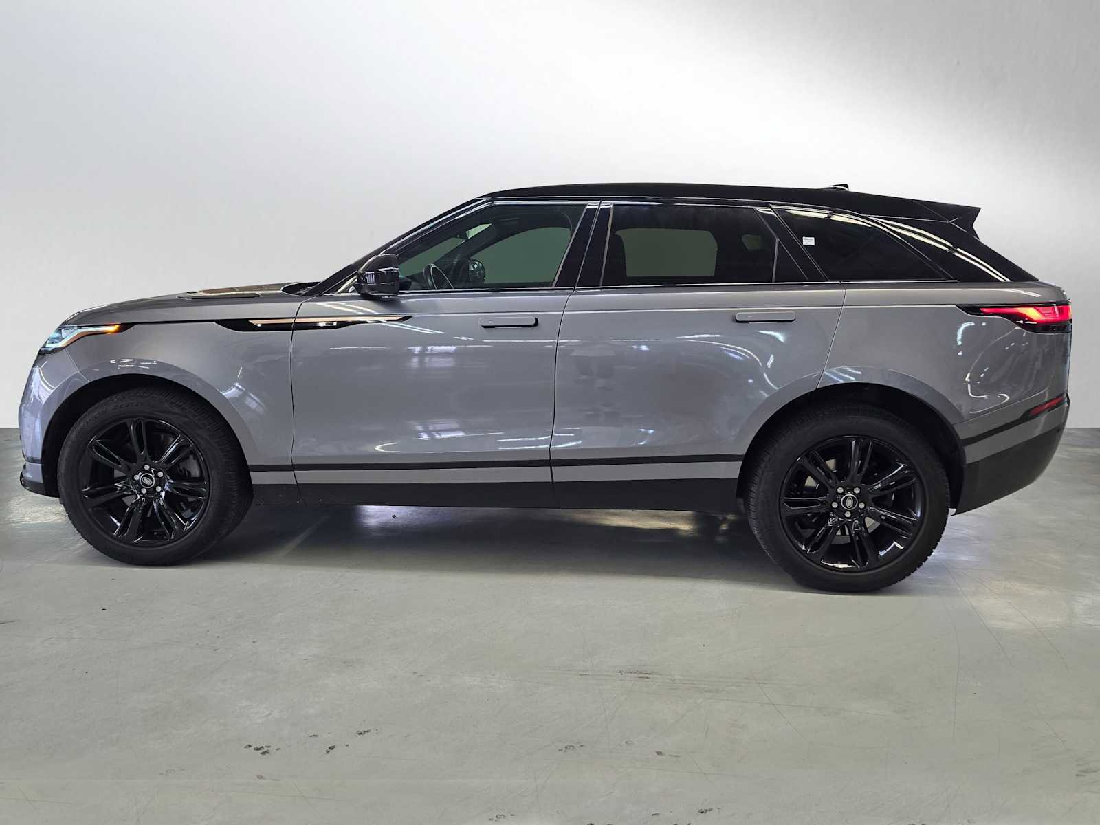 Used 2023 Land Rover Range Rover Velar R-Dynamic S AWD/4WD image 2