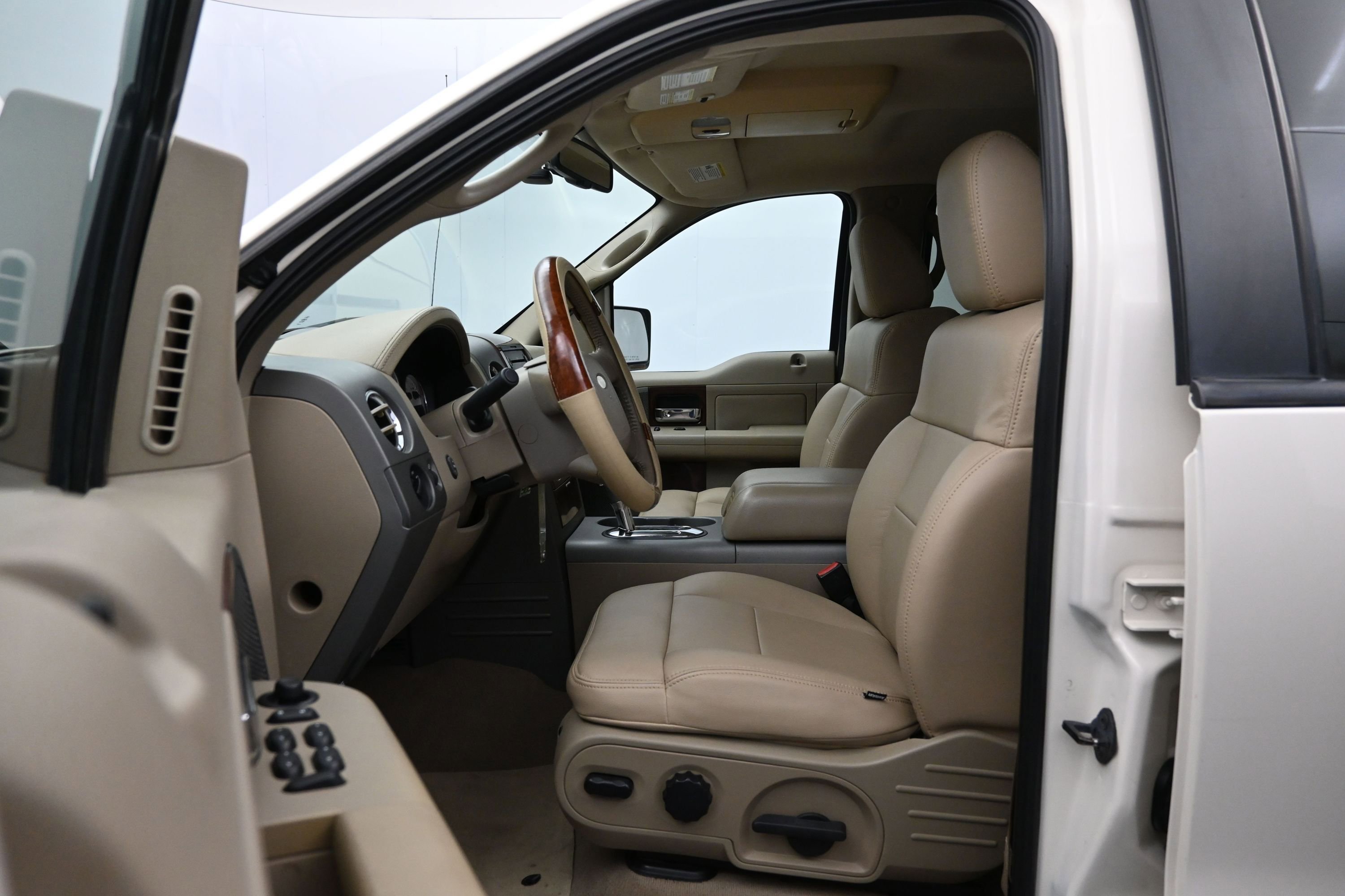 Used 2007 Ford F150 FX4 AWD/4WD image 9