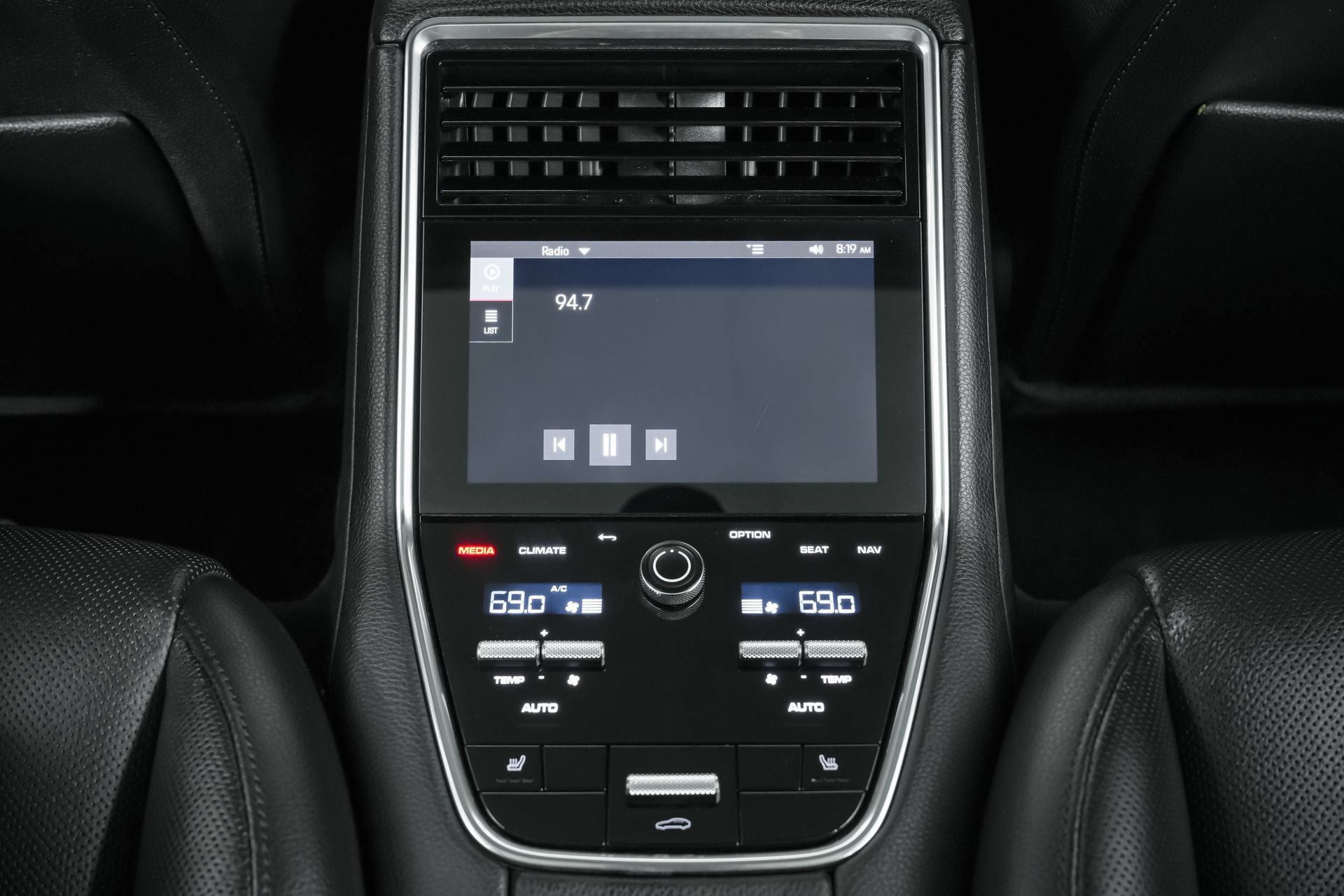 Used 2023 Porsche Panamera Platinum Edition RWD image 93