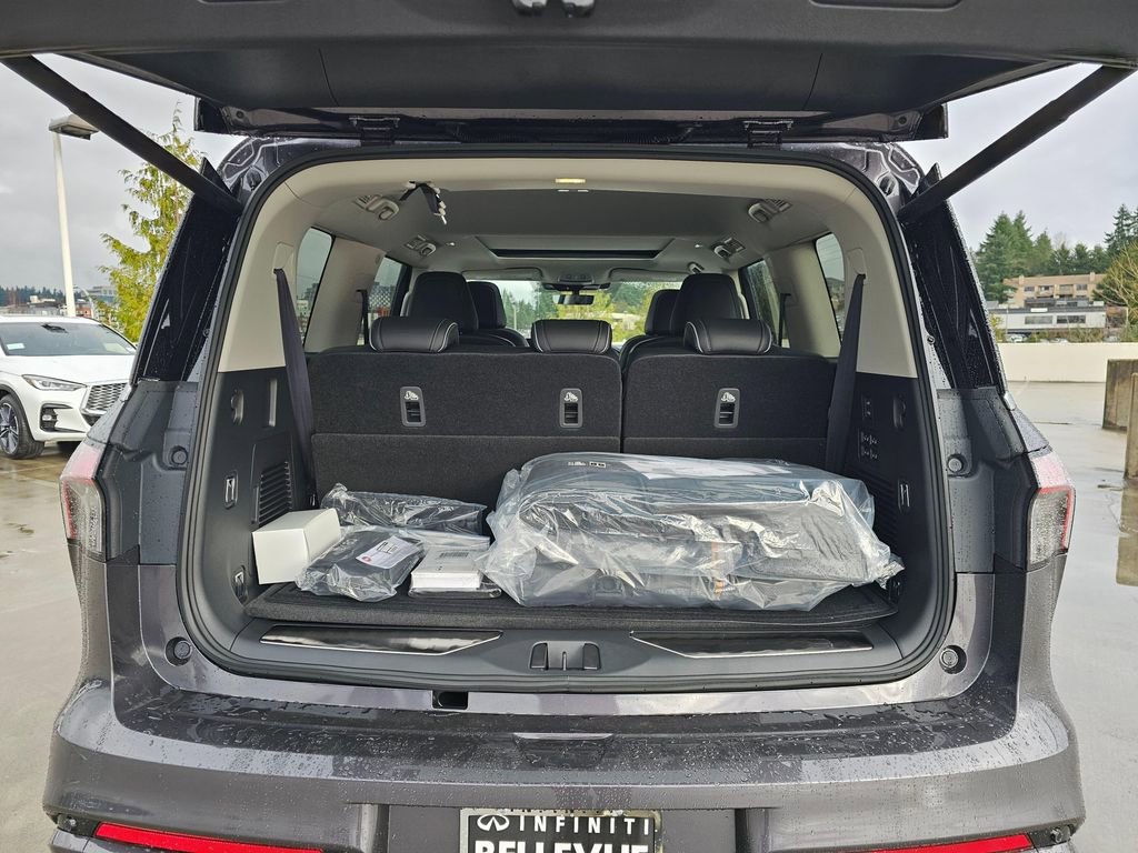 New 2026 INFINITI QX80 Luxe w/ Cargo Package image 17