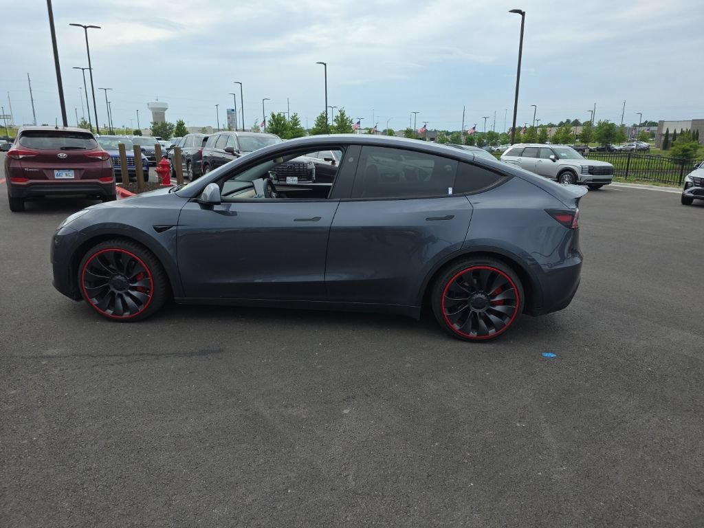 Used 2023 Tesla Model Y Performance AWD/4WD image 8