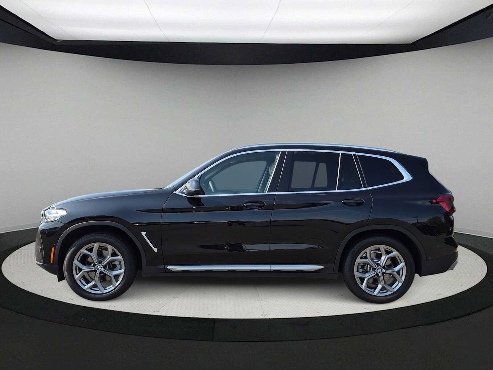 Used 2024 BMW X3 xDrive30i w/ Premium Package AWD/4WD image 5