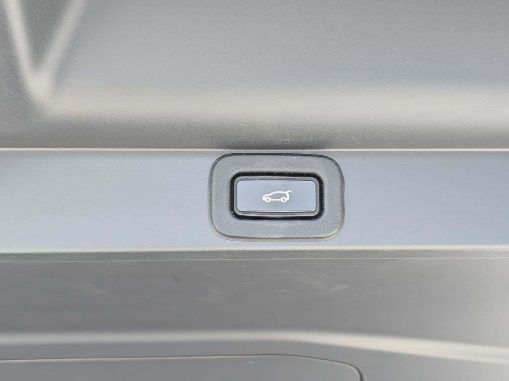 Used 2023 Land Rover Range Rover Autobiography image 13