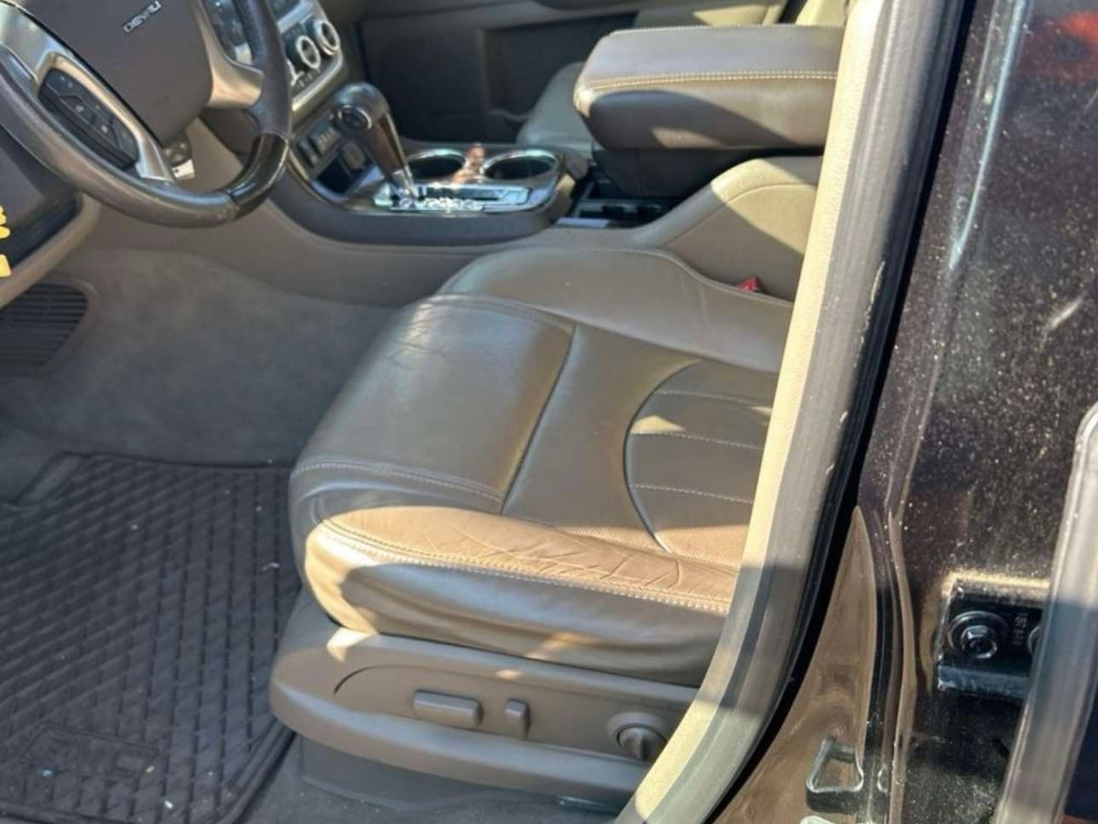Used 2015 GMC Acadia Denali AWD/4WD image 2