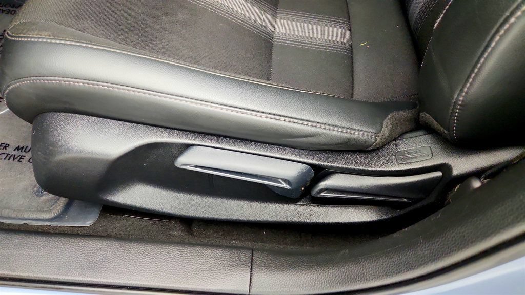 Used 2023 Honda Civic Sport image 11