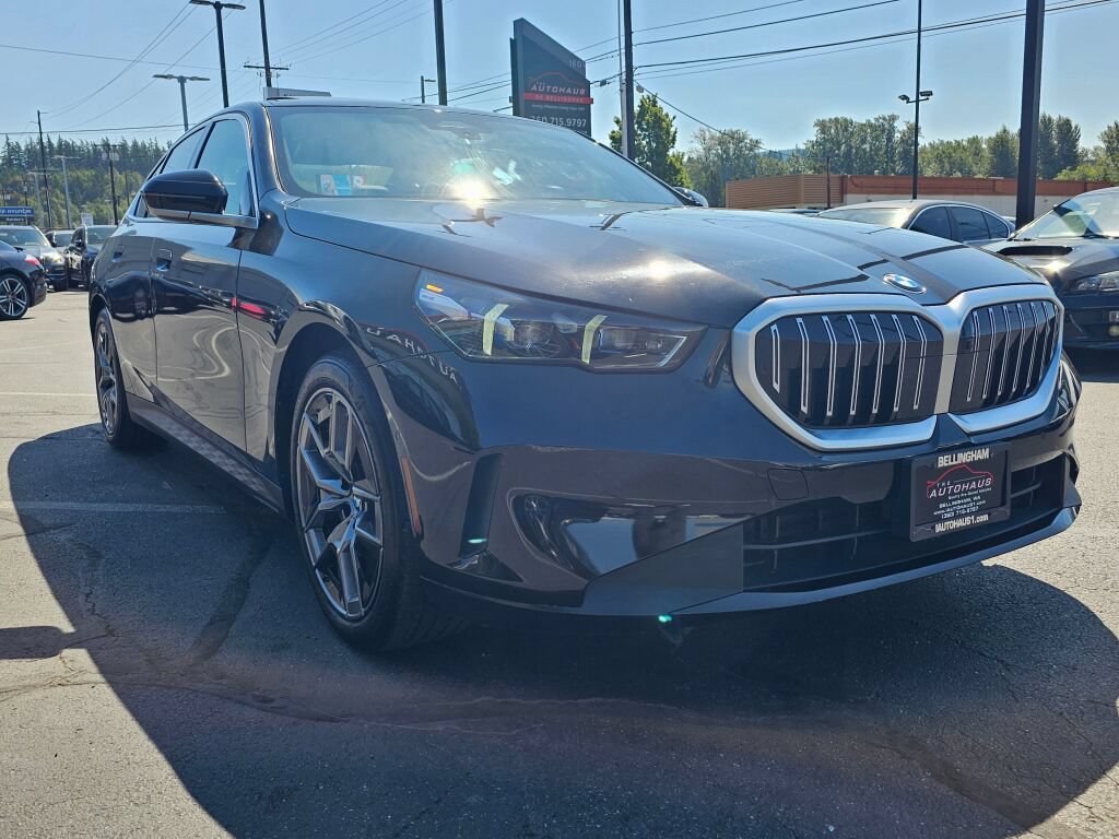 Used 2026 BMW 530i xDrive w/ Premium Package AWD/4WD image 7