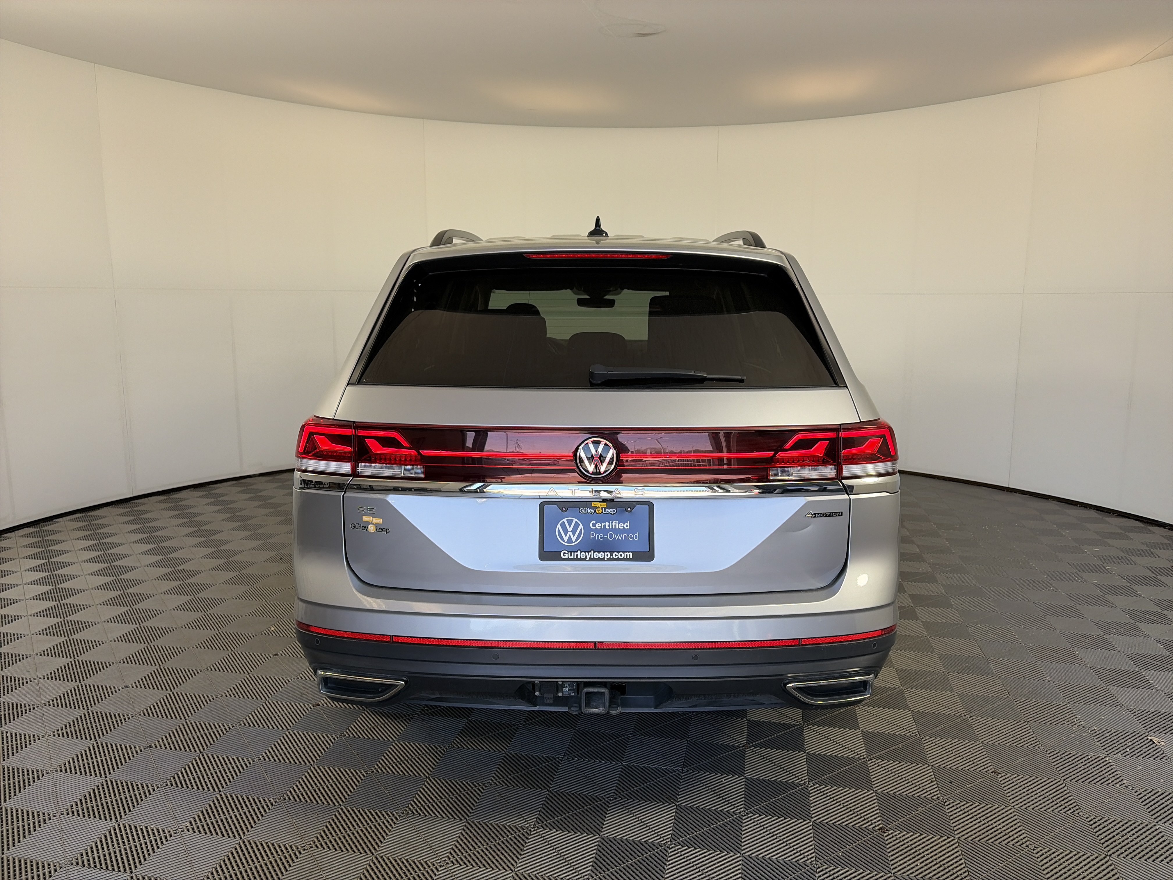 Used 2024 Volkswagen Atlas SE AWD/4WD image 10