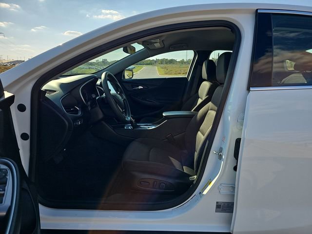 Used 2024 Chevrolet Malibu LT FWD image 18