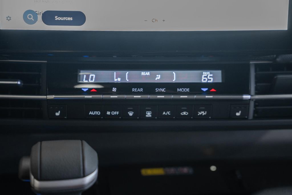 Used 2026 Toyota Sienna XSE image 23