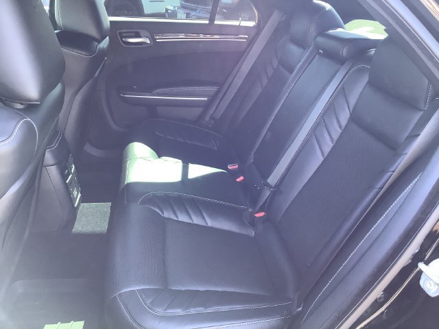 Used 2023 Chrysler 300 C RWD image 25