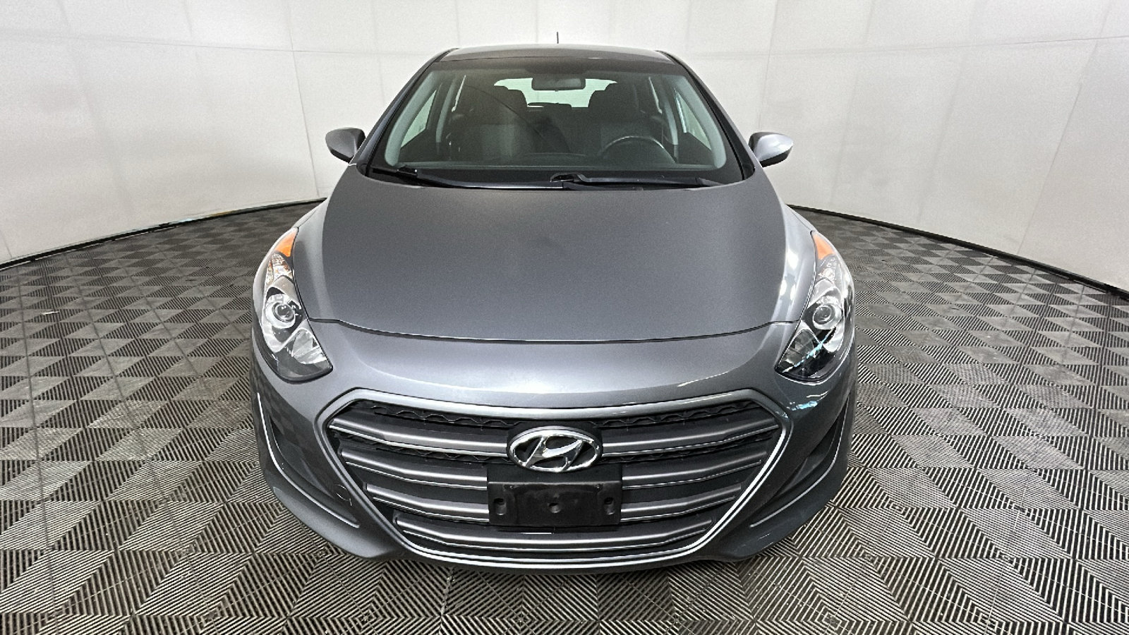 Used 2016 Hyundai Elantra GT FWD image 9