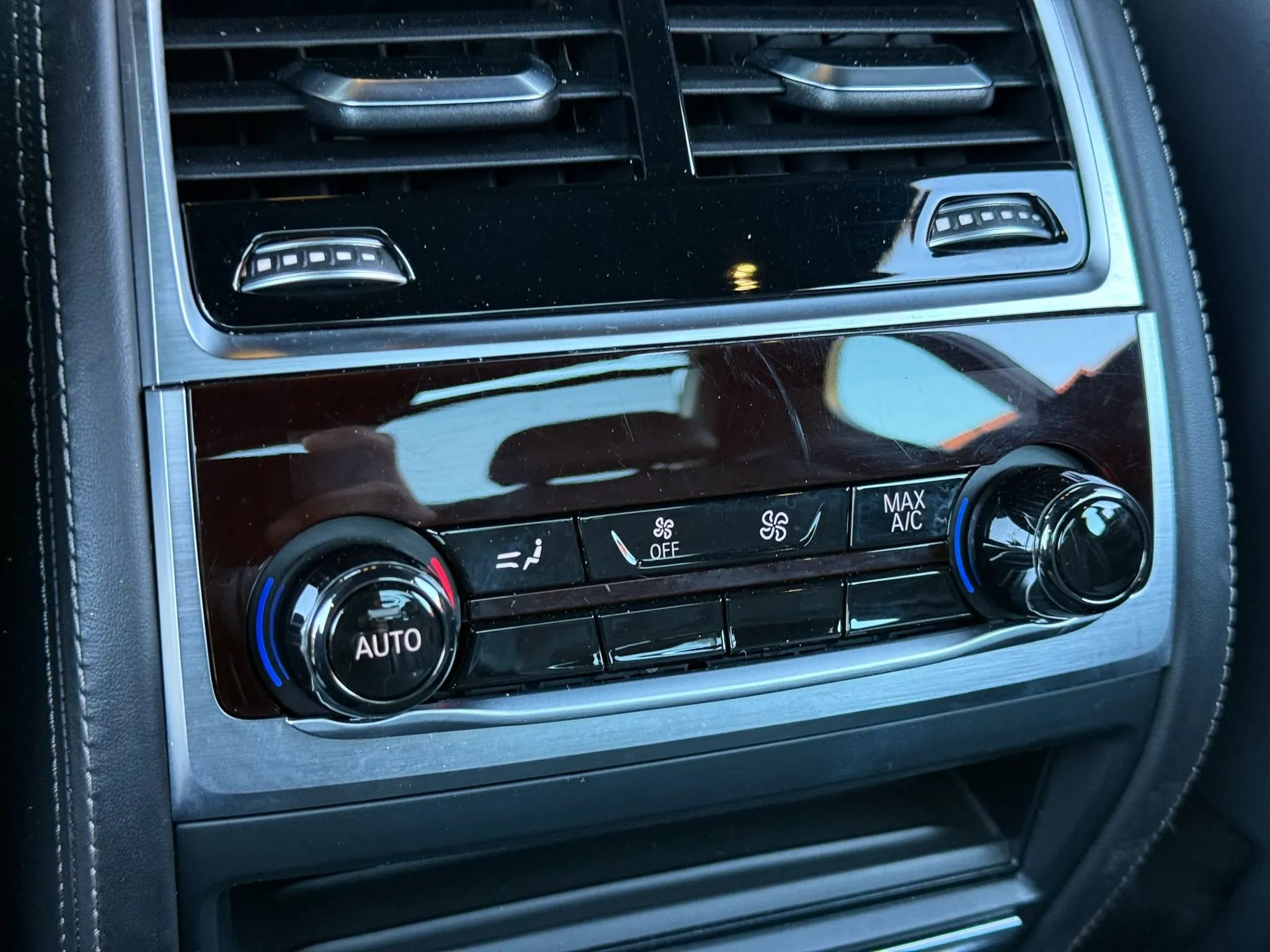 Used 2017 BMW 740i RWD image 26