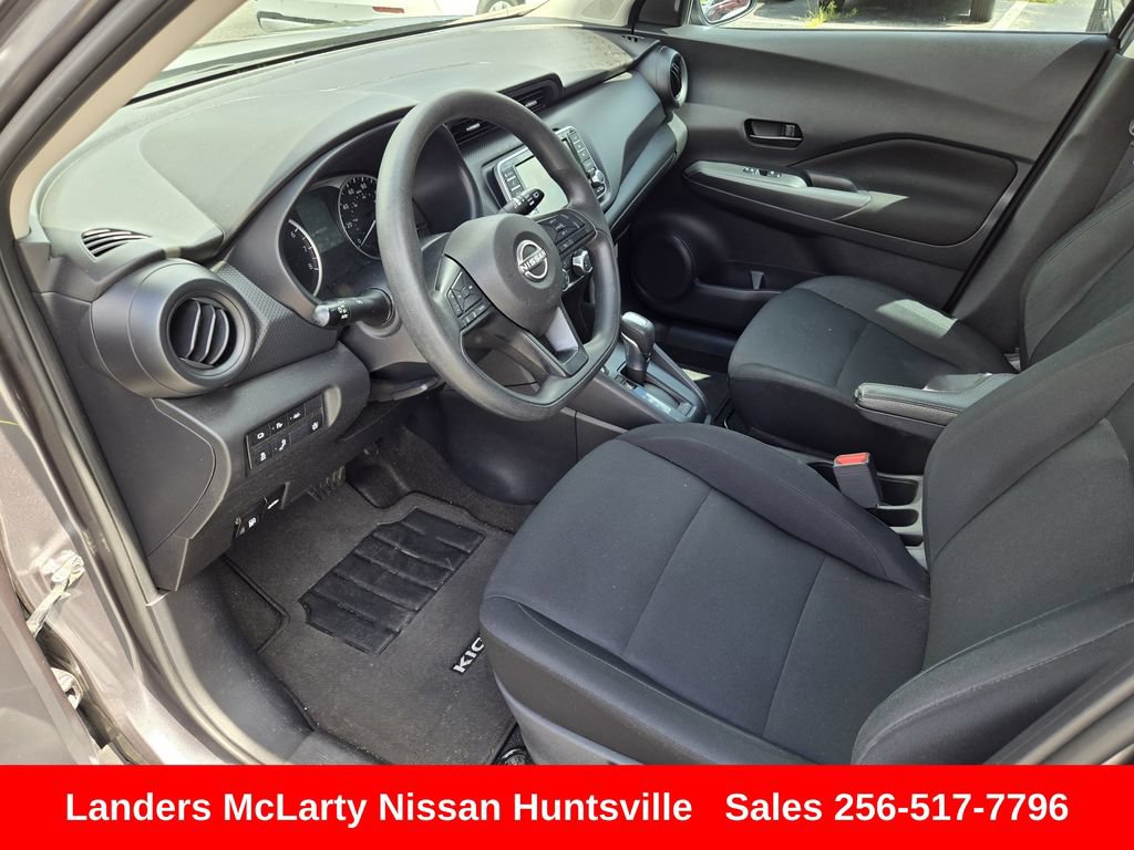 Used 2023 Nissan Kicks S FWD image 17