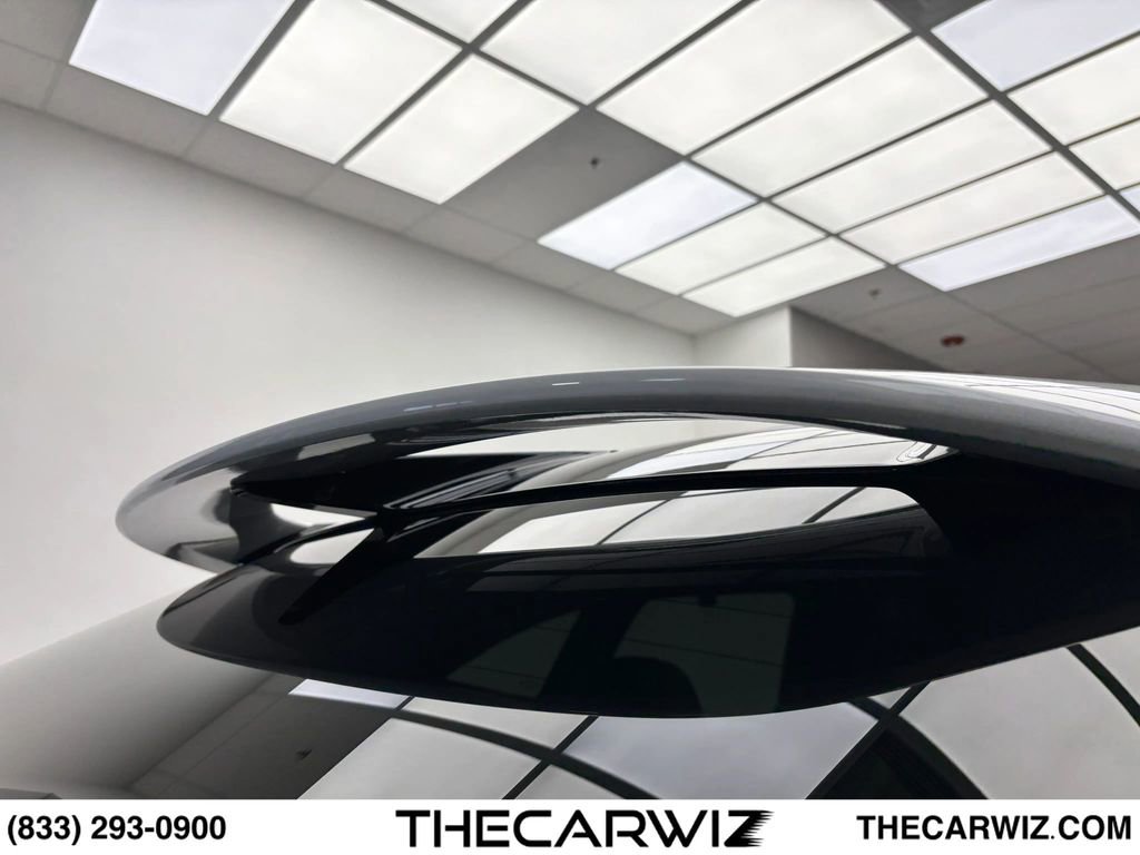 Used 2021 Aston Martin DBX AWD/4WD image 33
