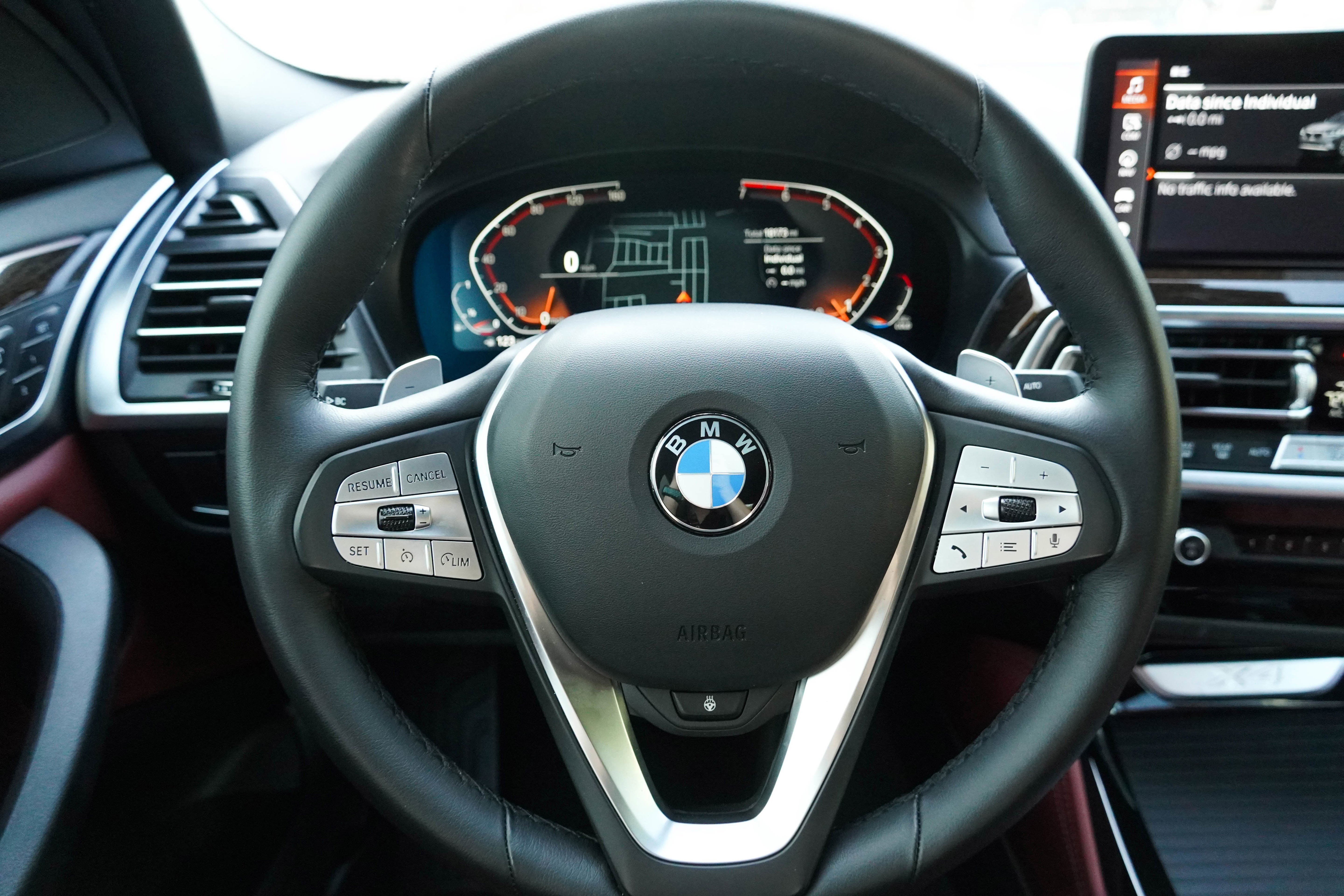 Certified 2025 BMW X4 xDrive30i AWD/4WD image 17