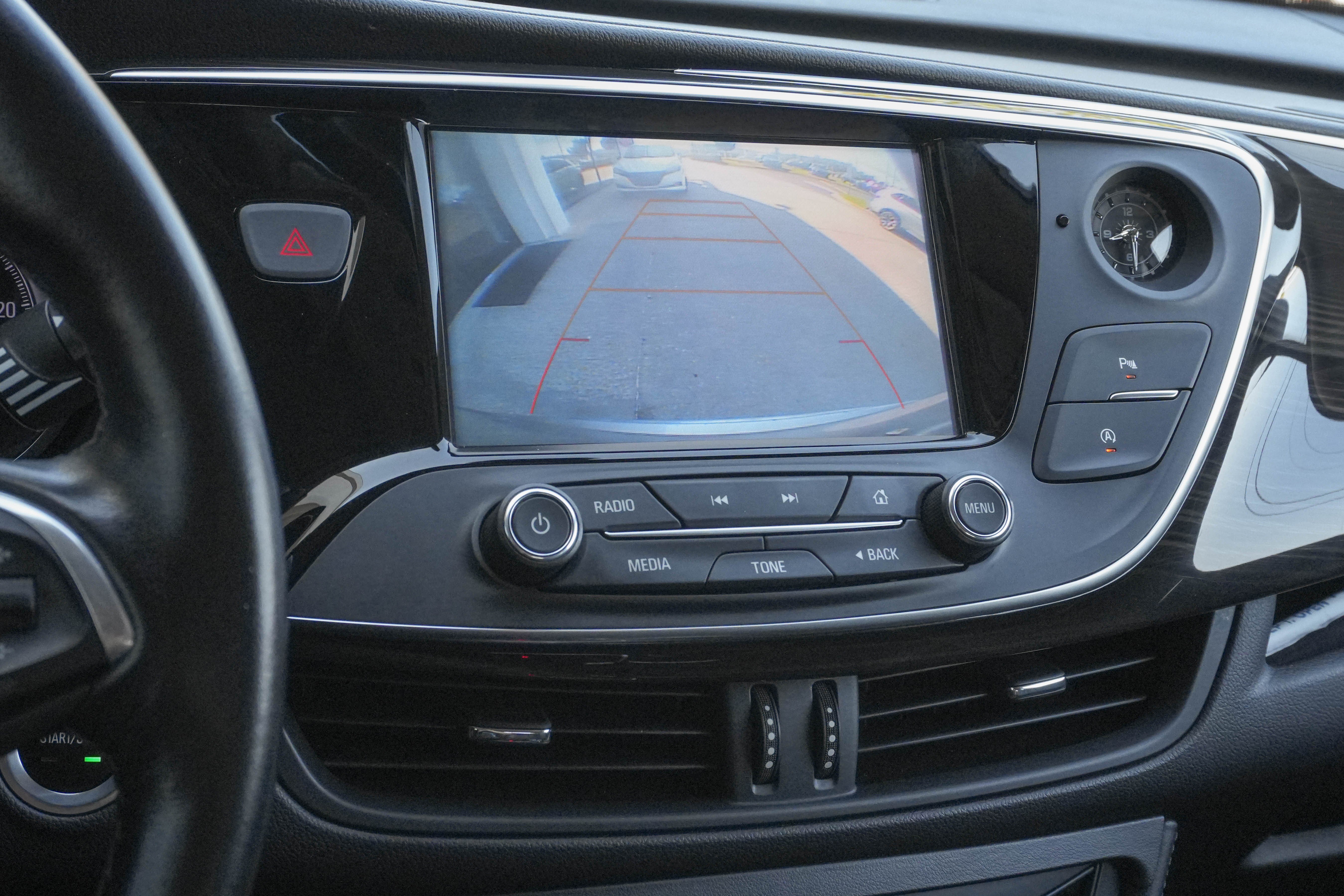 Used 2020 Buick Envision Essence w/ Experience Buick Package FWD image 24