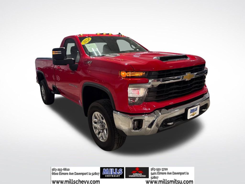 Used 2024 Chevrolet Silverado 3500 LT w/ Convenience Package image 3