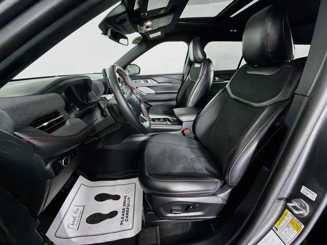 Used 2025 Ford Explorer ST AWD/4WD image 21